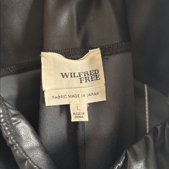 Wilfred Free • black faux leather leggings - Picture 5 of 5